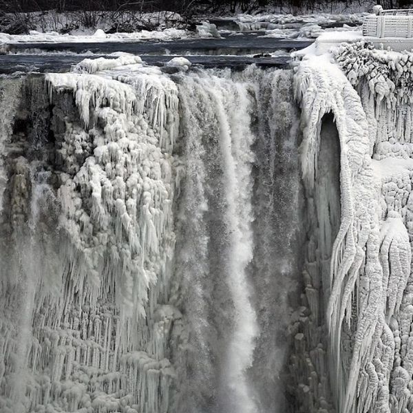 El Niágara congelado