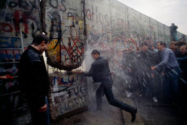 Texto sobre la caída del muro de Berlin.