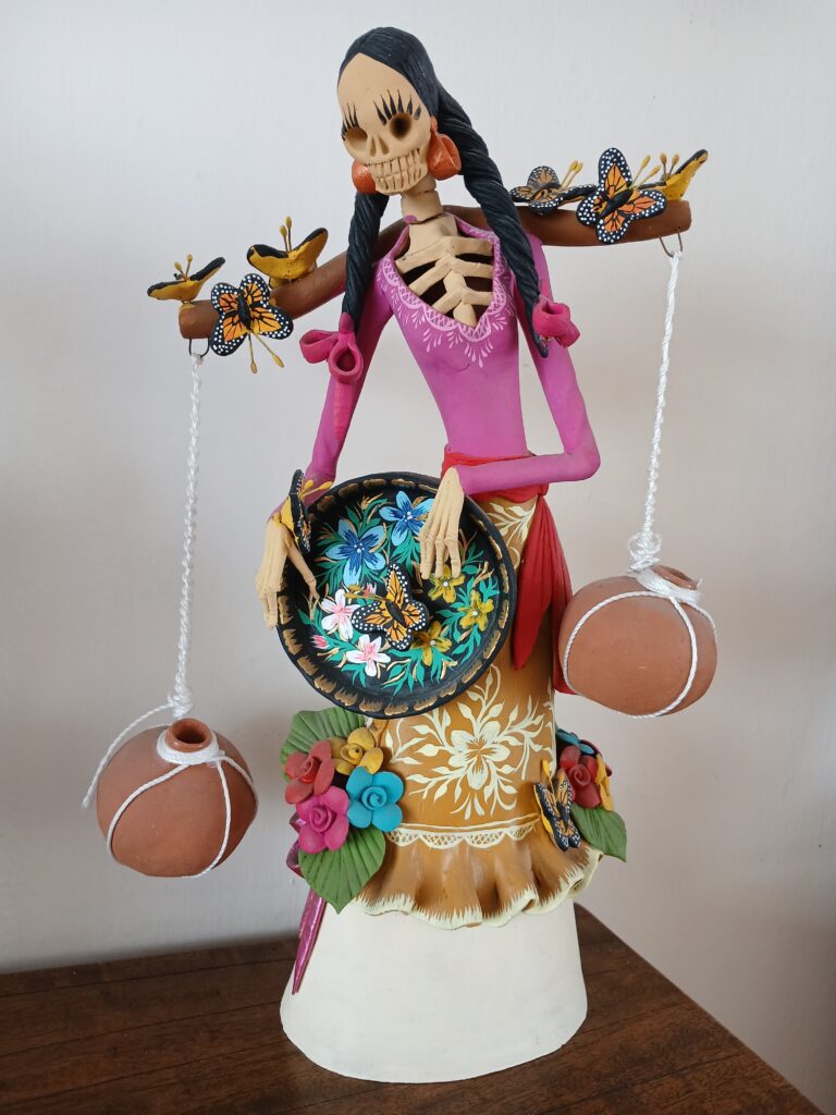 Catrina de barro rojo de capula, michoacan