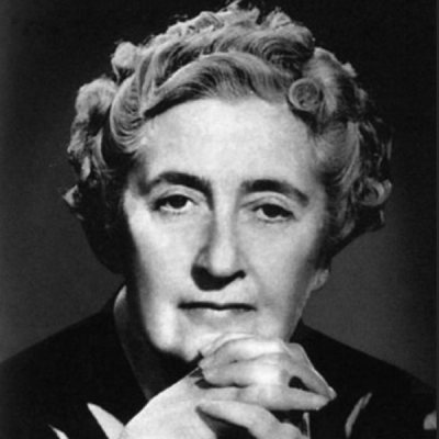 Agatha Christie: hija, hermana, escritora